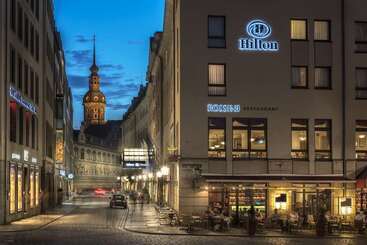 هتل Hilton Dresden An Der Frauenkirche