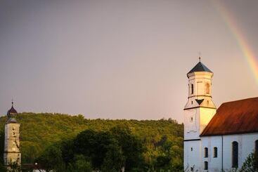בית מלון כפרי Klostergasthof Raitenhaslach