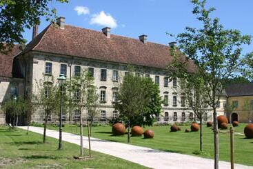 בית מלון כפרי Klostergasthof Raitenhaslach