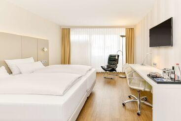 בית מלון כפרי NH Erlangen