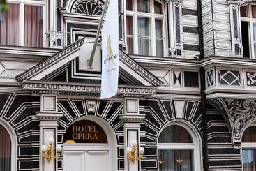 Hotel Opera
