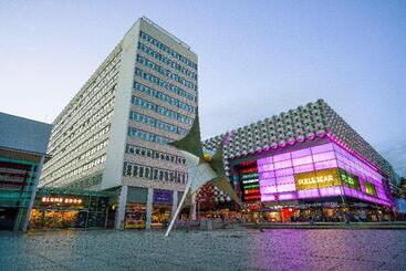 هتل The Student  Dresden