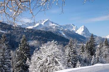 هتل Zugspitze