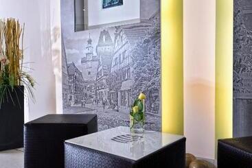 هتل Goldenes Fass In Rothenburg Ob Der Tauber