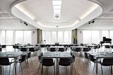 هتل Comwell Hvide Hus Aalborg