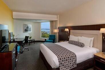 هتل Crowne Plaza Santo Domingo, An Ihg