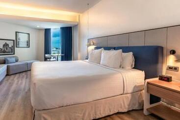 هتل Crowne Plaza Santo Domingo, An Ihg