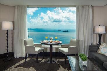 هتل Crowne Plaza Santo Domingo, An Ihg