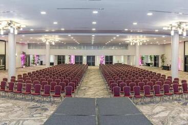 هتل Crowne Plaza Santo Domingo, An Ihg