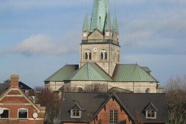 هتل Frederikshavn