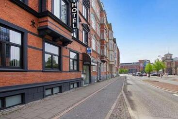 هتل Prinsen