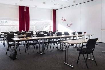 هتل Scandic Aalborg øst