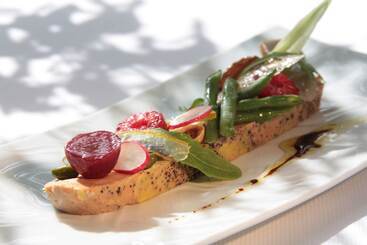 هتل Auberge De Noves