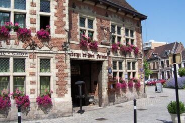 هتل Auberge Du Bon Fermier