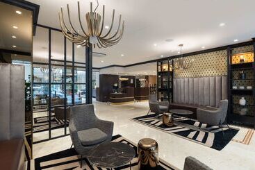 Отель Best Western Plus Hôtel Massena Nice