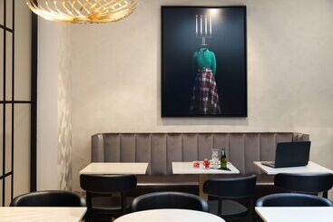 هتل Best Western Plus Hôtel Massena Nice