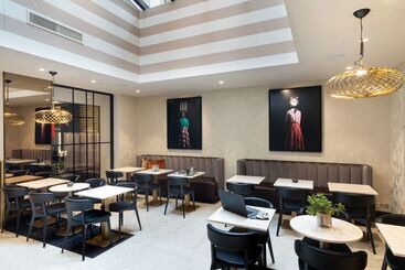 Отель Best Western Plus Hôtel Massena Nice
