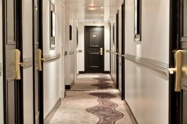 Отель Best Western Plus Hôtel Massena Nice
