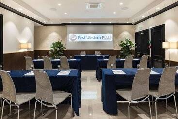 Отель Best Western Plus Hôtel Massena Nice