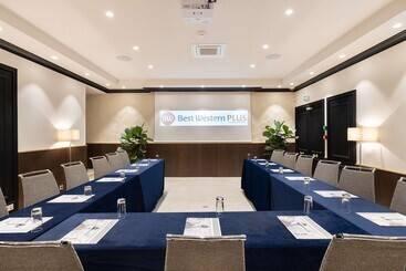 Отель Best Western Plus Hôtel Massena Nice