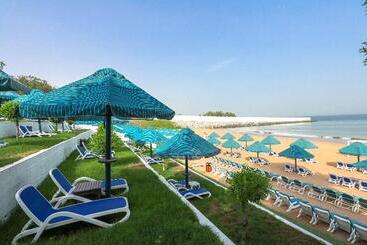 هتل Bm Beach