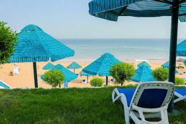 هتل Bm Beach