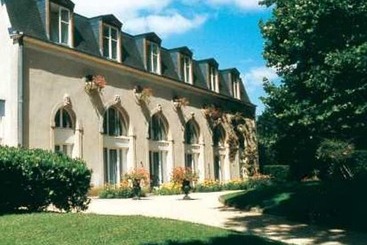 هتل Château De Bazeilles
