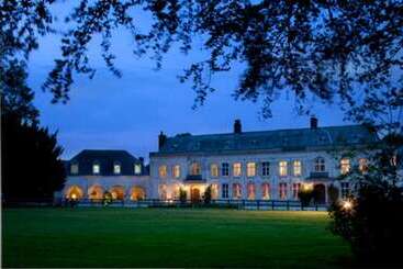هتل Château De Cocove