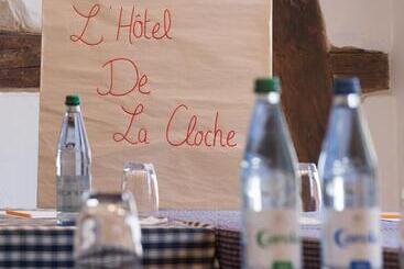 هتل Logis Hôtel De La Cloche
