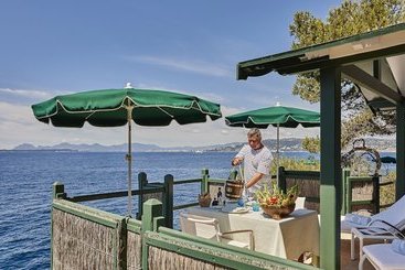 Отель Du Cap Eden Roc