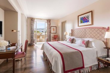 Отель Du Cap Eden Roc