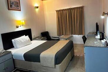 هتل Grand Astoria