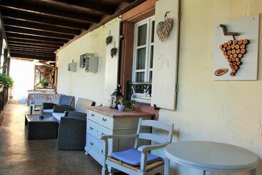 هتل Hostellerie Au Cygne