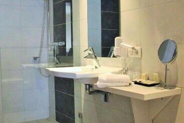 هتل Hostellerie Au Cygne