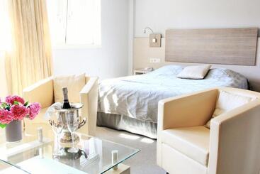 هتل Hostellerie Au Cygne