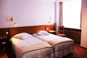 هتل Hostellerie Au Cygne
