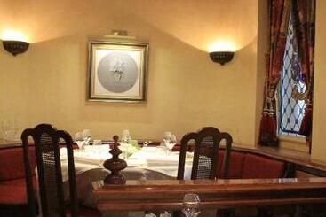 هتل Hostellerie Au Cygne