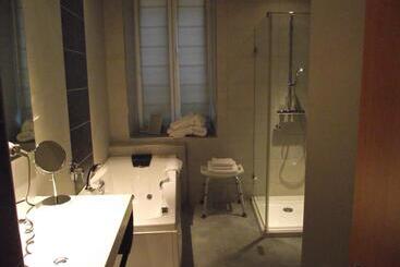 هتل Hostellerie Au Cygne