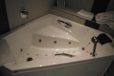 هتل Hostellerie Au Cygne