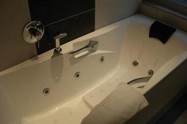 هتل Hostellerie Au Cygne