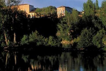 בית מלון כפרי Ibis Budget Montauban Les Chaumes