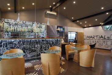 בית מלון כפרי Ibis Budget Montauban Les Chaumes