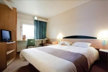 هتل Ibis Carcassonne Centre La Cite
