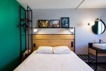 هتل Ibis Pau Centre