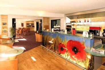 هتل Ibis Rochefort