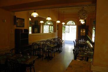 هتل Le Relais De Montignac