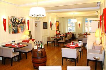 هتل Logis Grand Hôtel De L Europe