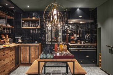 Maisons Du Monde Hotel & Suites   Nantes