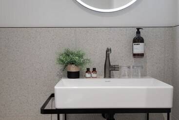 Maisons Du Monde Hotel & Suites   Nantes