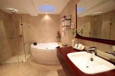 هتل Mercure Alameda Quito